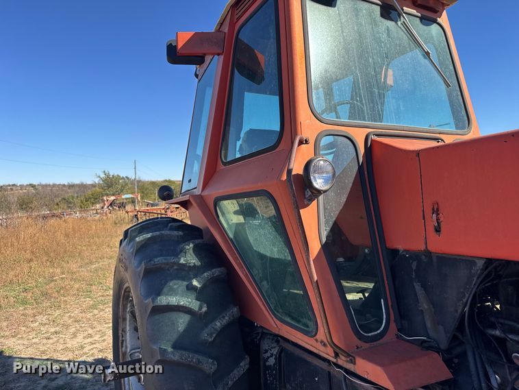 image for item DV2867 Allis-Chalmers 7020 tractor