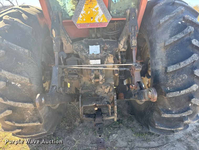 image for item DV2867 Allis-Chalmers 7020 tractor