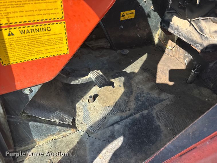 image for item DV2867 Allis-Chalmers 7020 tractor