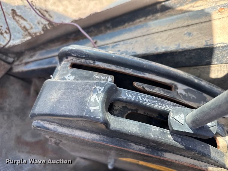 image for item DV2867 Allis-Chalmers 7020 tractor