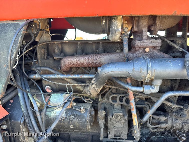 image for item DV2867 Allis-Chalmers 7020 tractor