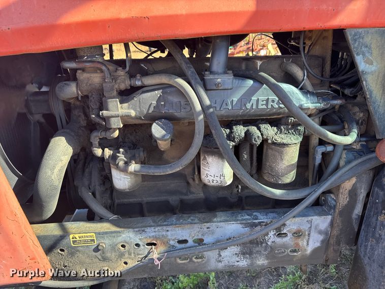 image for item DV2867 Allis-Chalmers 7020 tractor