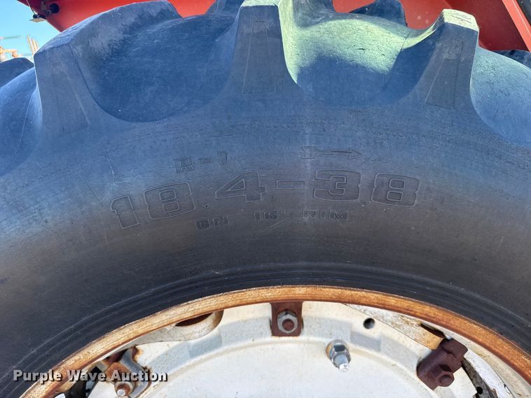 image for item DV2867 Allis-Chalmers 7020 tractor