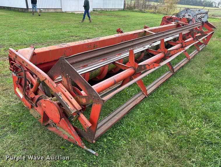 image for item DW6654 Massey Ferguson 2381 rigid head