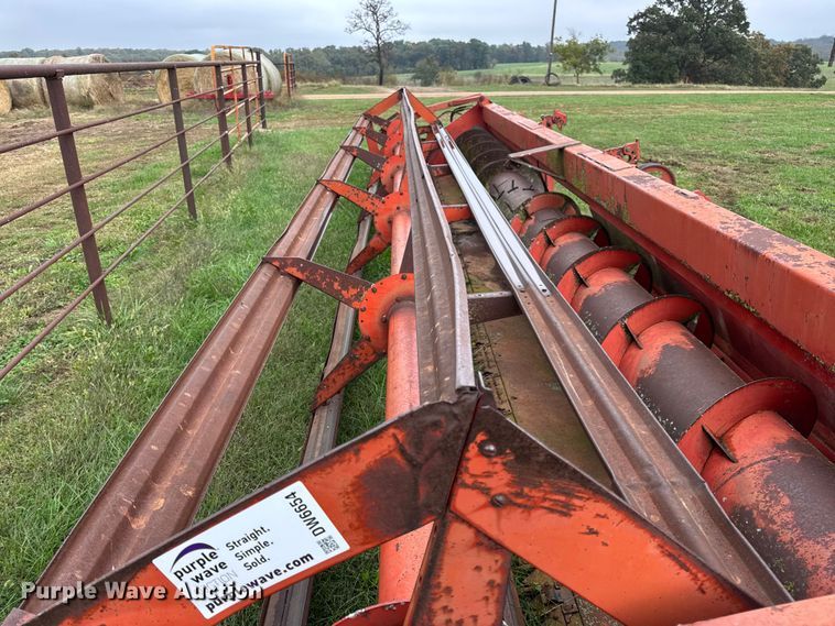 image for item DW6654 Massey Ferguson 2381 rigid head