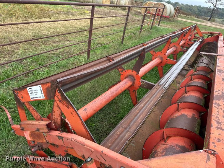 image for item DW6654 Massey Ferguson 2381 rigid head