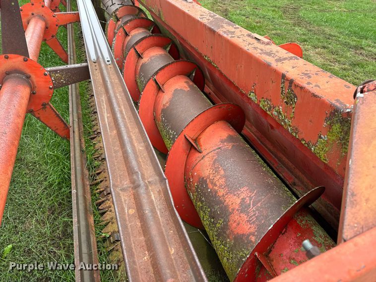 image for item DW6654 Massey Ferguson 2381 rigid head