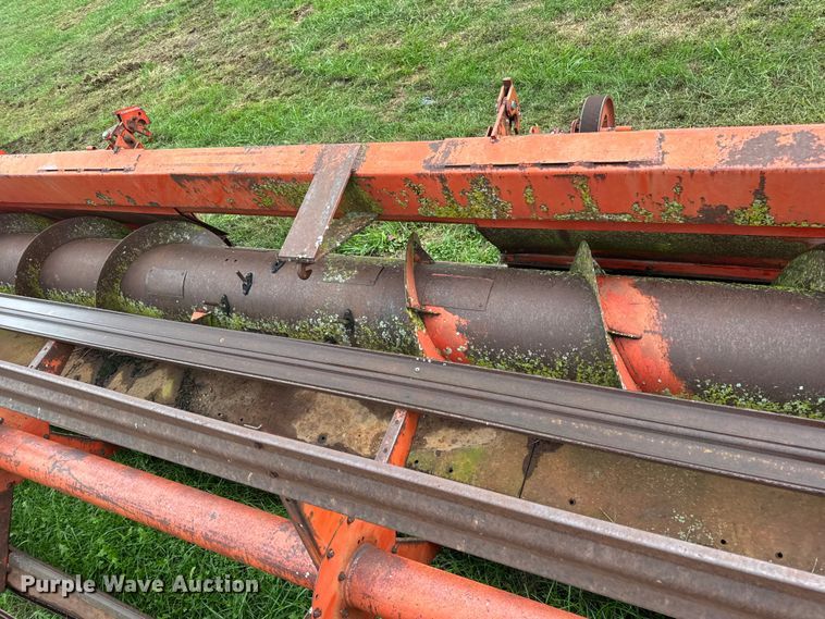 image for item DW6654 Massey Ferguson 2381 rigid head