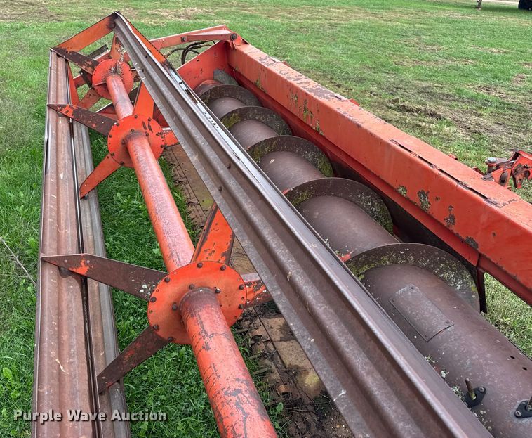 image for item DW6654 Massey Ferguson 2381 rigid head