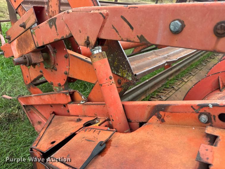 image for item DW6654 Massey Ferguson 2381 rigid head