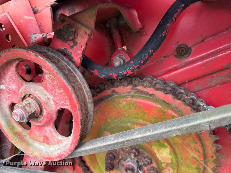 image for item DW6654 Massey Ferguson 2381 rigid head
