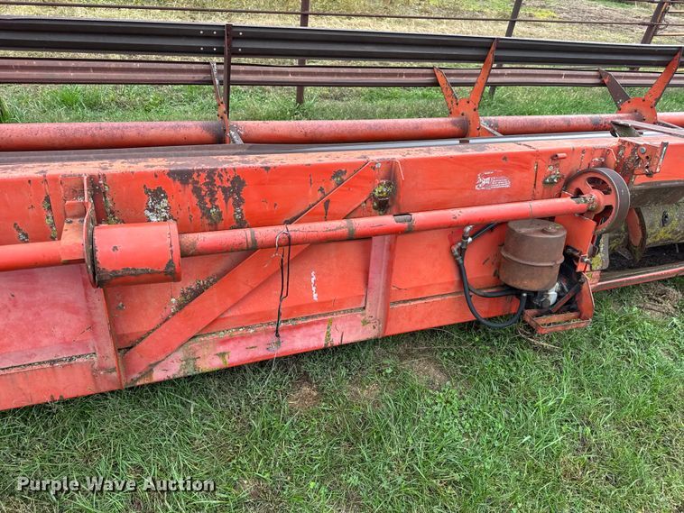 image for item DW6654 Massey Ferguson 2381 rigid head