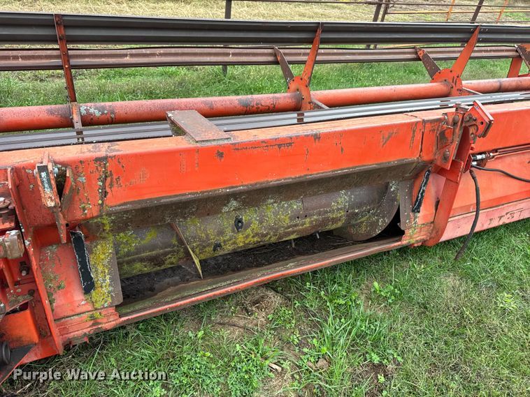 image for item DW6654 Massey Ferguson 2381 rigid head