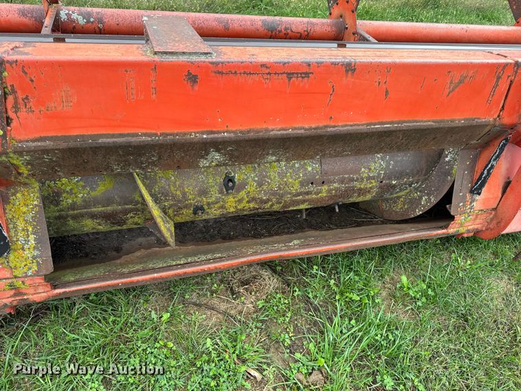 image for item DW6654 Massey Ferguson 2381 rigid head