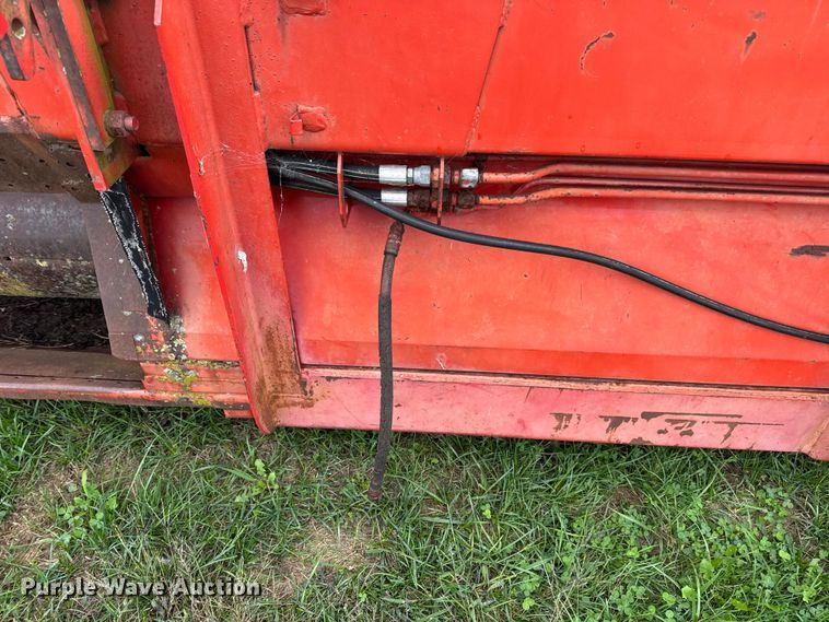 image for item DW6654 Massey Ferguson 2381 rigid head
