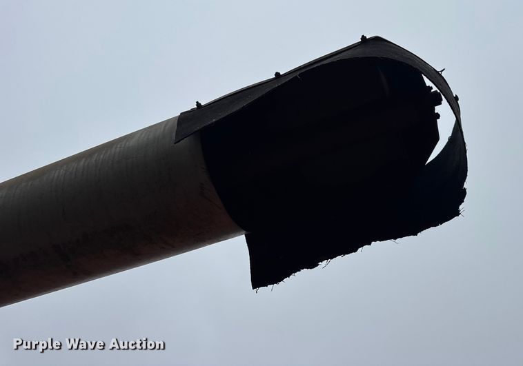 image for item DW6656 1984 Massey Ferguson 850 combine