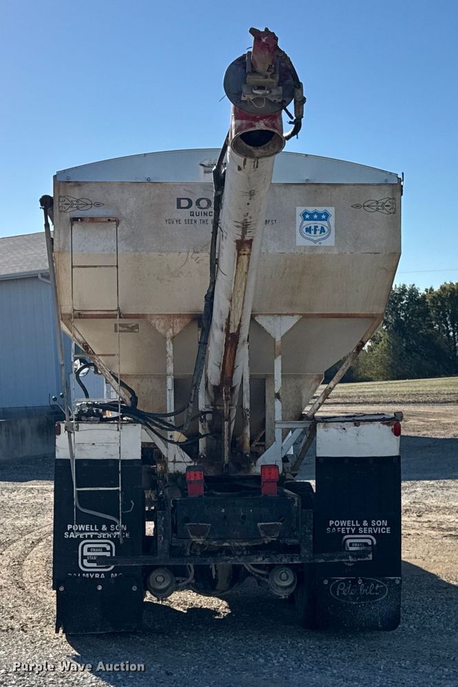 image for item DW6663 1996 International Paystar 5000 fertilizer delivery truck