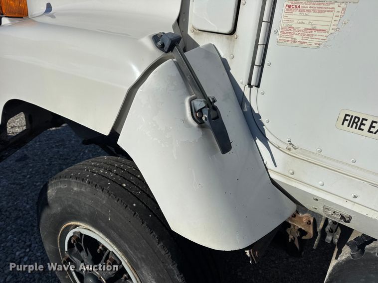 image for item DW6663 1996 International Paystar 5000 fertilizer delivery truck