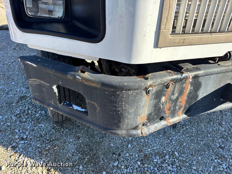 image for item DW6663 1996 International Paystar 5000 fertilizer delivery truck