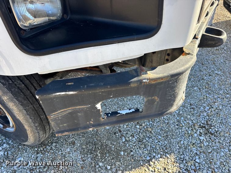 image for item DW6663 1996 International Paystar 5000 fertilizer delivery truck