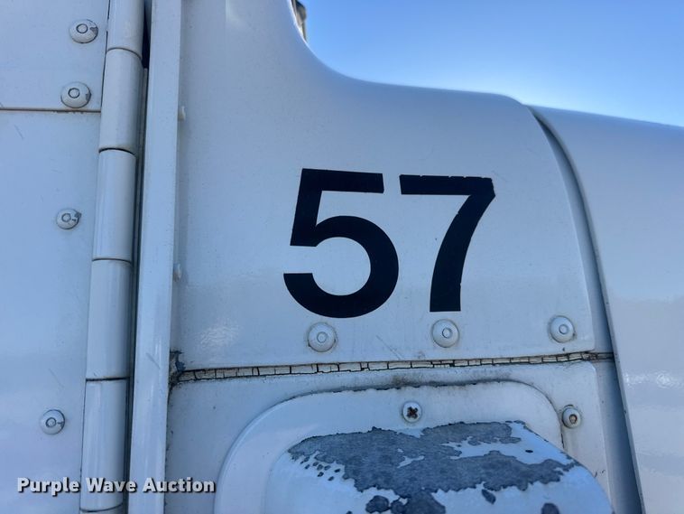 image for item DW6663 1996 International Paystar 5000 fertilizer delivery truck