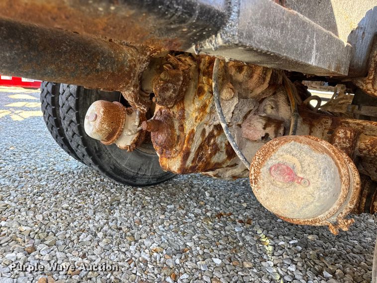 image for item DW6663 1996 International Paystar 5000 fertilizer delivery truck