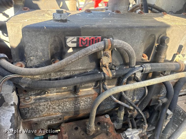 image for item DW6663 1996 International Paystar 5000 fertilizer delivery truck