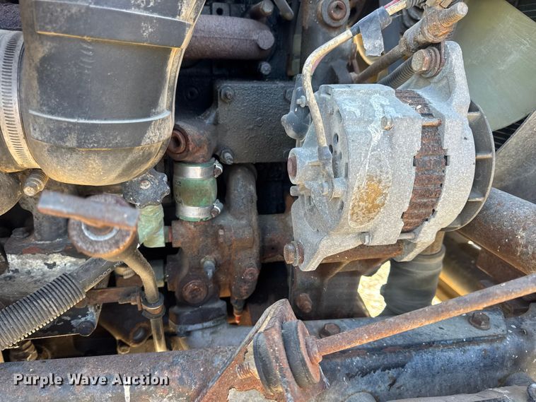 image for item DW6663 1996 International Paystar 5000 fertilizer delivery truck