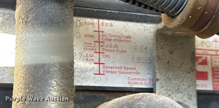 image for item DW6663 1996 International Paystar 5000 fertilizer delivery truck