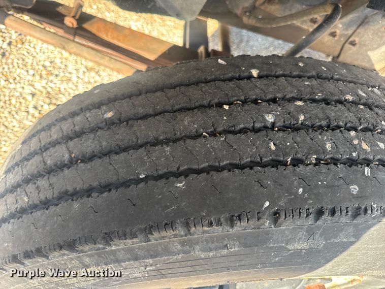 image for item DW6663 1996 International Paystar 5000 fertilizer delivery truck