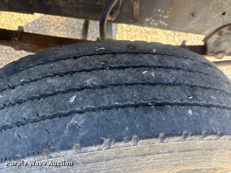 image for item DW6663 1996 International Paystar 5000 fertilizer delivery truck