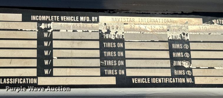 image for item DW6663 1996 International Paystar 5000 fertilizer delivery truck