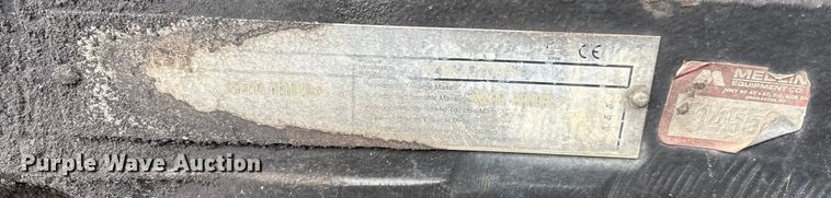 image for item DW7251 2010 Case IH Magnum 305 MFWD tractor