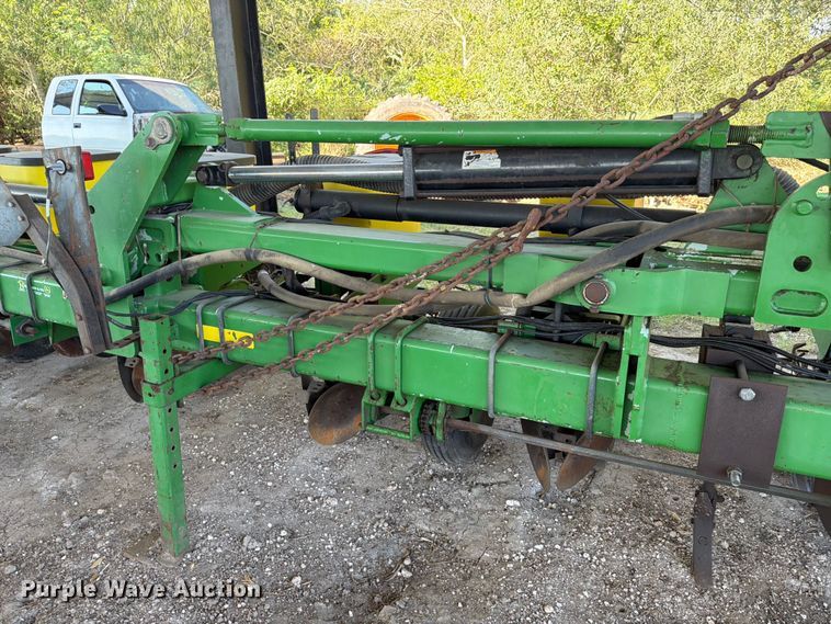 image for item DX5861 John Deere 1700 planter