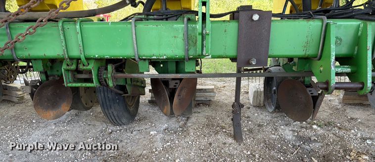 image for item DX5861 John Deere 1700 planter