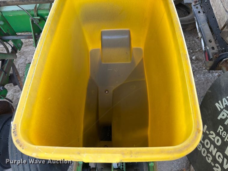image for item DX5861 John Deere 1700 planter