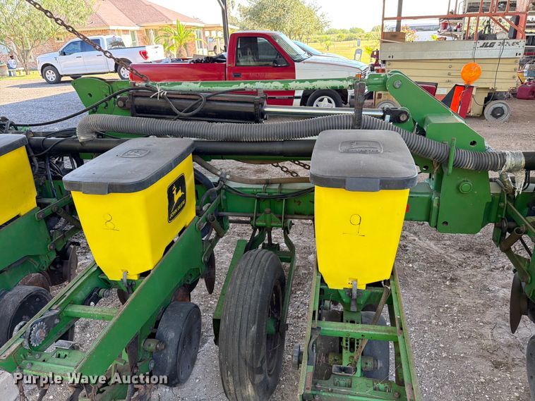 image for item DX5861 John Deere 1700 planter