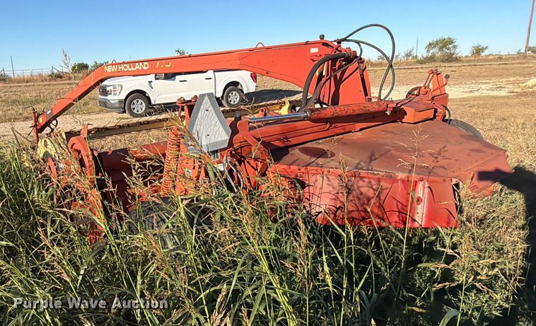 image for item DX5868 1986 New Holland 116 swather / windrower