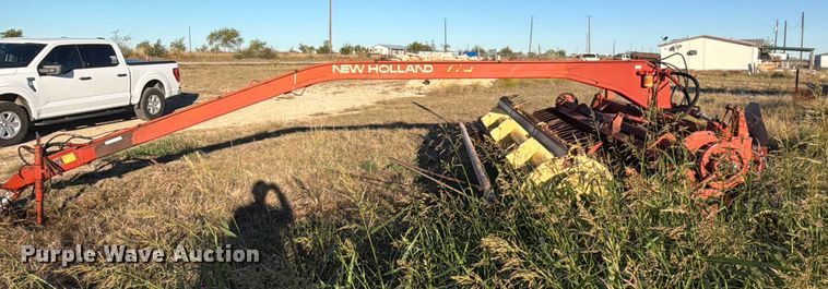 image for item DX5868 1986 New Holland 116 swather / windrower