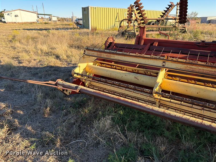 image for item DX5868 1986 New Holland 116 swather / windrower