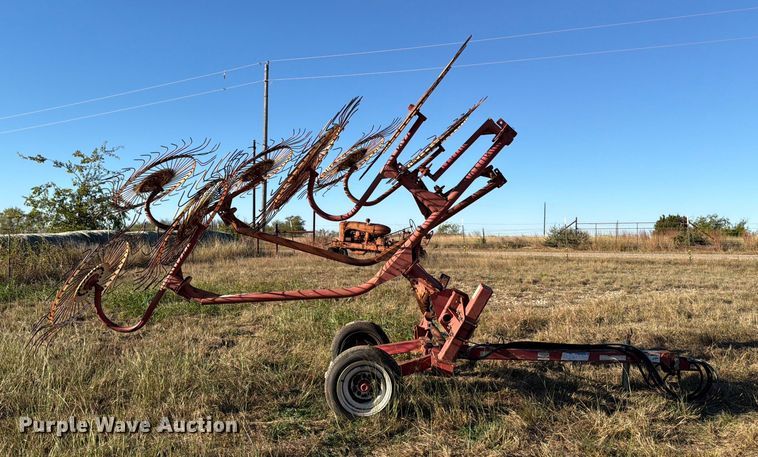 image for item DX5869 Sitrex H-90 V10 hay rake