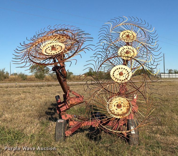 image for item DX5869 Sitrex H-90 V10 hay rake