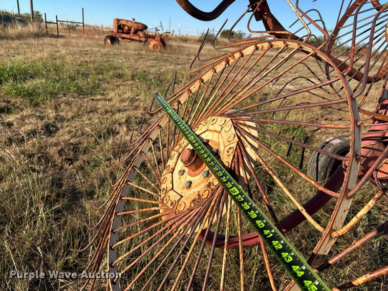 image for item DX5869 Sitrex H-90 V10 hay rake