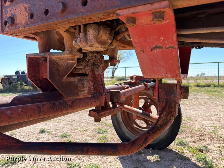 image for item DX5876 Farmall 560 tractor