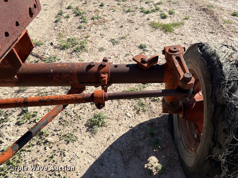 image for item DX5876 Farmall 560 tractor