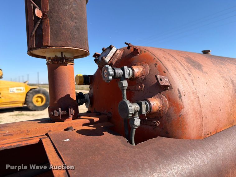 image for item DX5876 Farmall 560 tractor