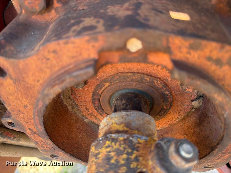 image for item DX5876 Farmall 560 tractor