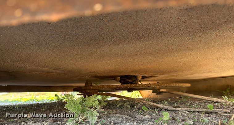 image for item DX5876 Farmall 560 tractor