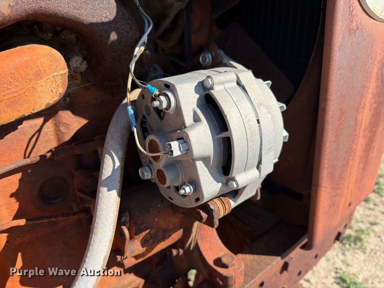 image for item DX5876 Farmall 560 tractor