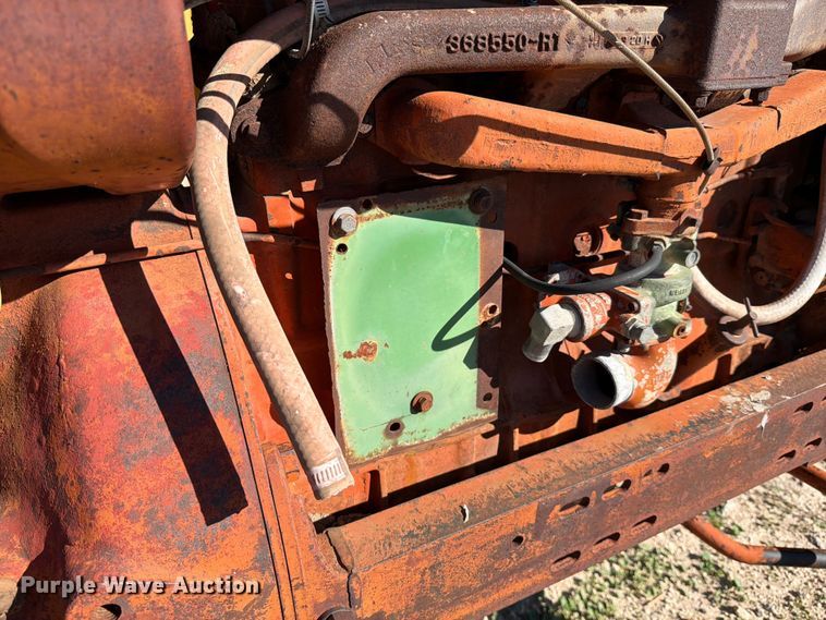 image for item DX5876 Farmall 560 tractor